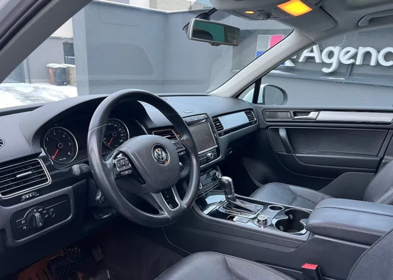 Volkswagen Touareg 3.0 TDI PO ROZVODECH NA PRUŽINÁCH