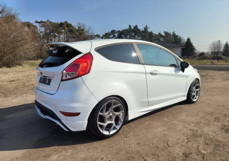 Ford Fiesta ST180, 1.6 134KW, 11/2014, 181xxx km, 17" alu