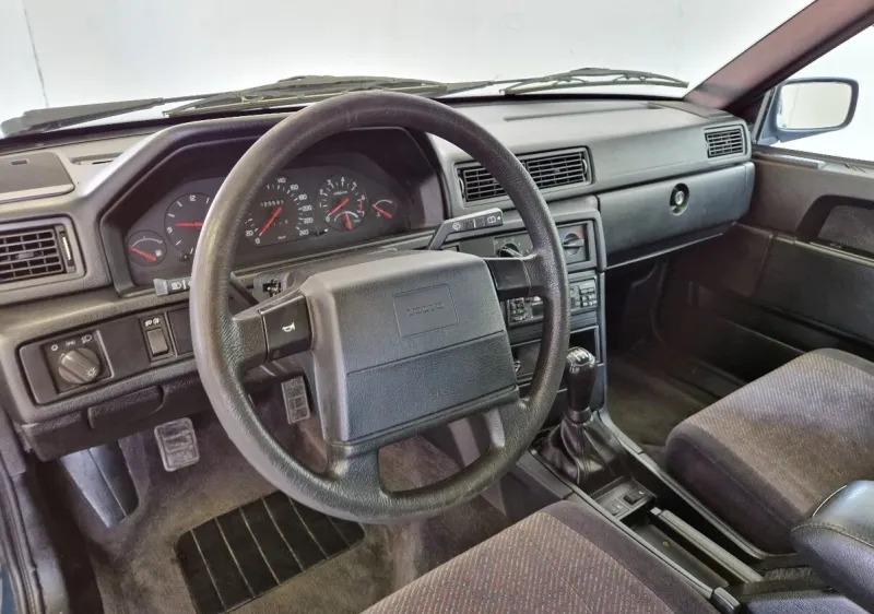 Volvo 945 211 114kw-Klima-Výhřev.sedadel