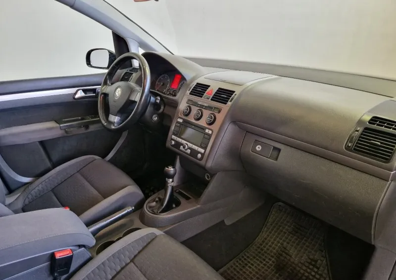 VW Touran 1.9 TDi 77kw-7.Míst-Navi