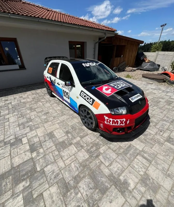 Škoda fabia WRC Y6
