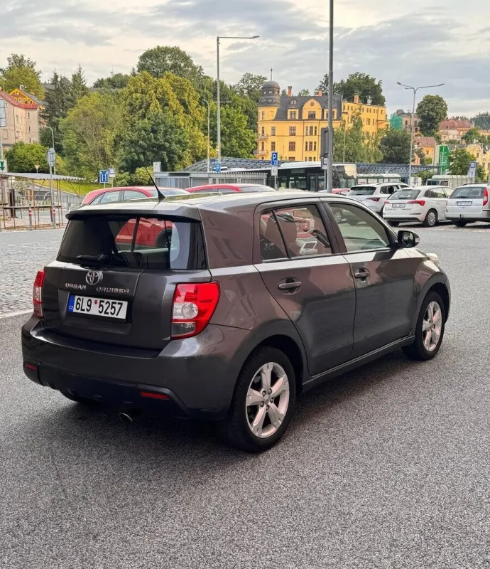 Toyota Urban Cruiser benzín
