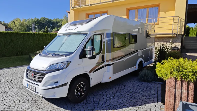 Obytný automobil Sunlight T67, 50 t. km, DPH, CZ, 1. majitel