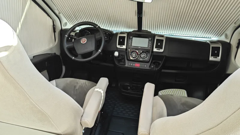Obytný automobil Sunlight T67, 50 t. km, DPH, CZ, 1. majitel