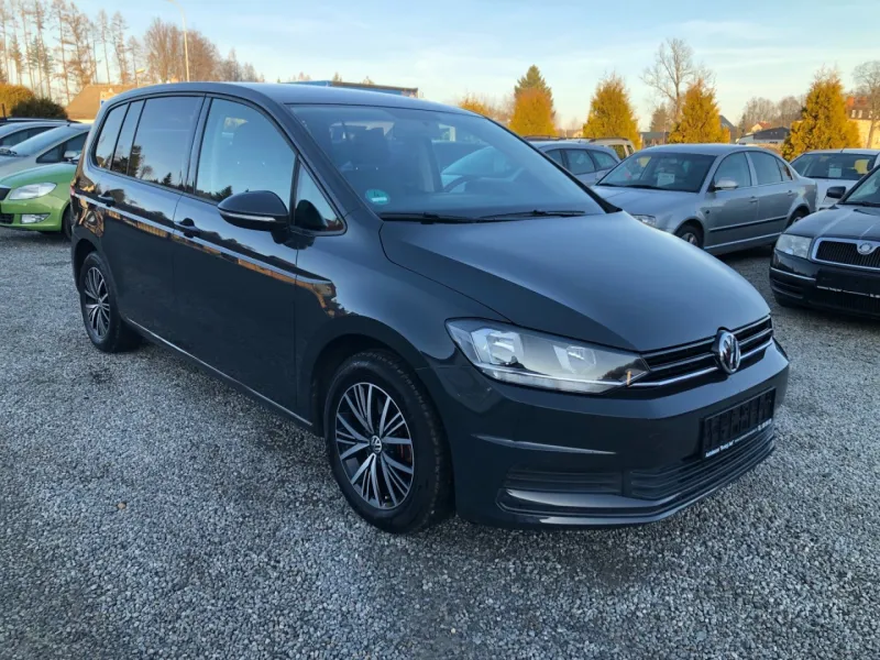 Volkswagen Touran 1.2 TSi 81 Kw Top Stav