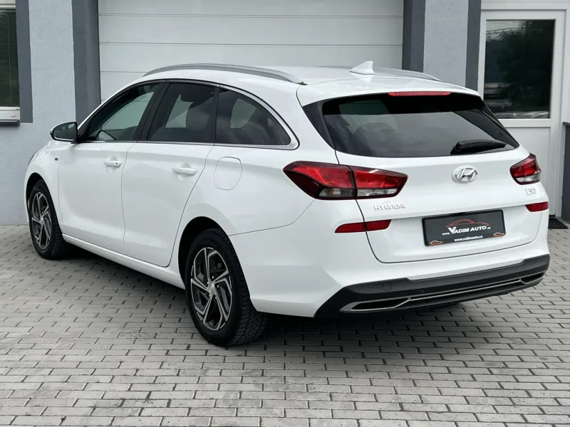Hyundai i30 1.5 T-Gdi 117kW