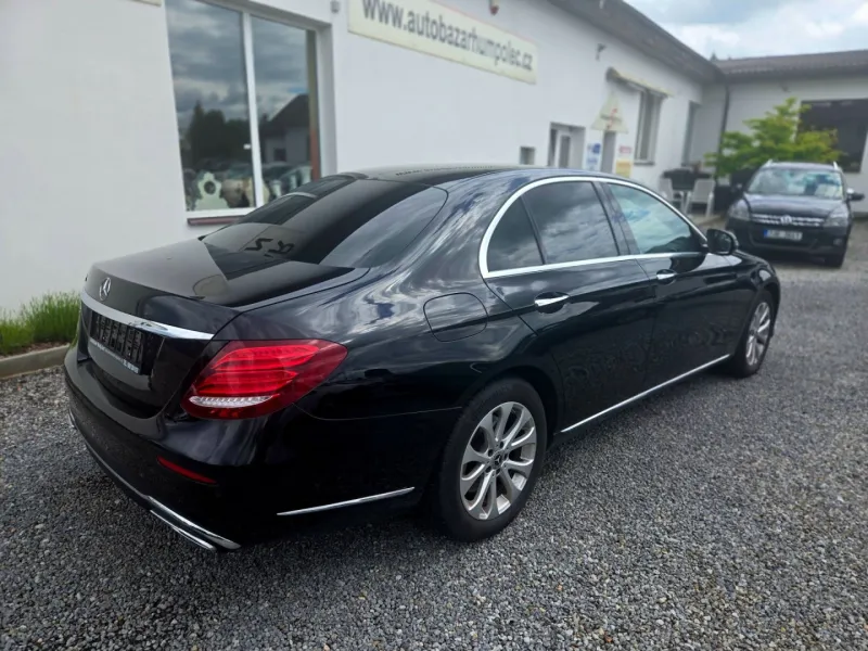 Mercedes-Benz E 350 350d V6 TOP VÝBAVA + STAV