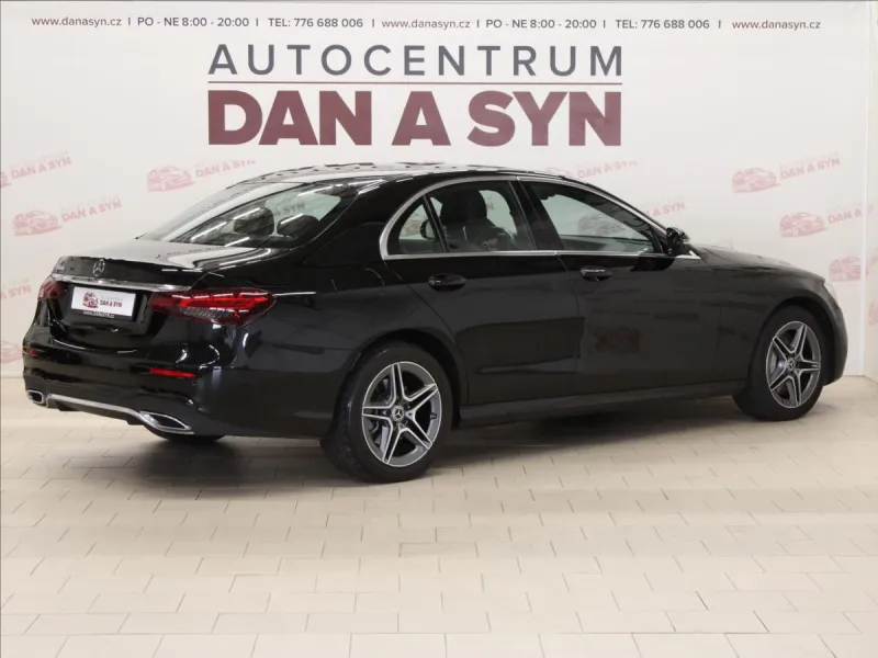 Mercedes-Benz Třídy E 2,0 e300 de AMG Line 9G TOP!