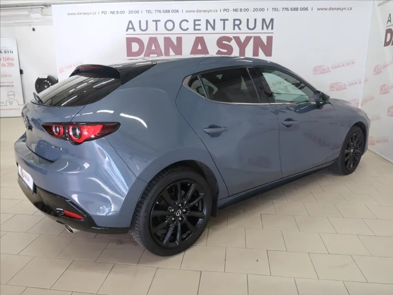 Mazda 3 2,0 Skyactiv-G Automat "Homura"