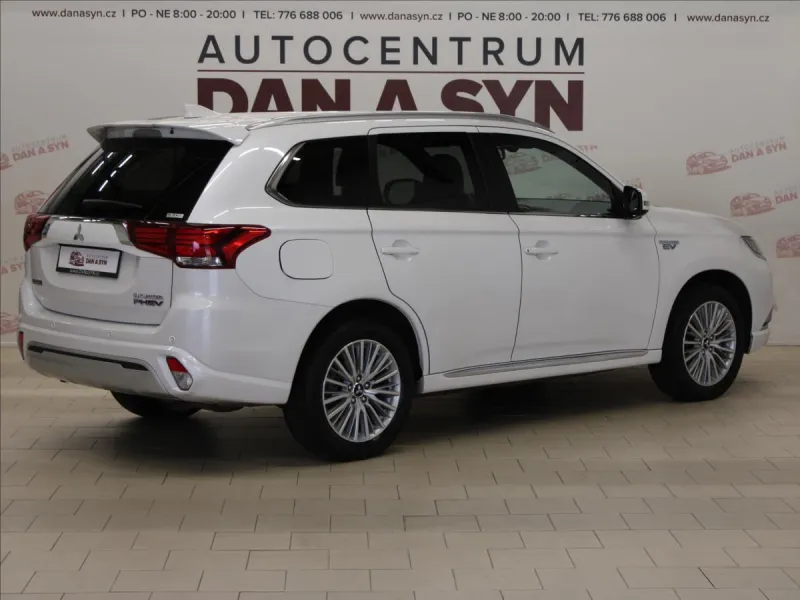 Mitsubishi Outlander 2,4 PHEV 4WD "Intro Edition"