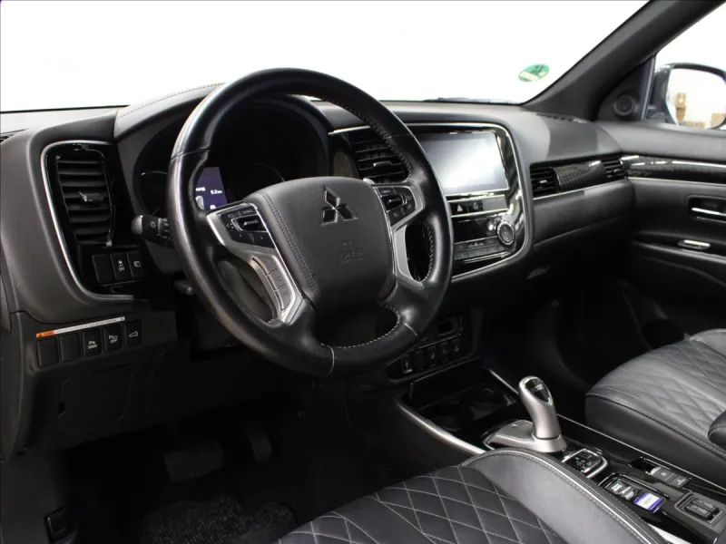 Mitsubishi Outlander 2,4 PHEV 4WD "Intro Edition"