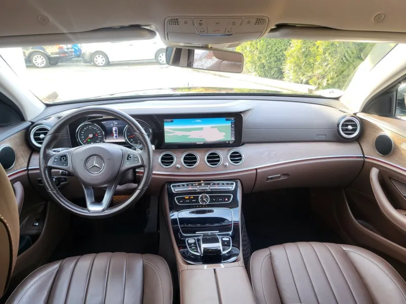 Mercedes-Benz E 350 350d V6 TOP VÝBAVA + STAV