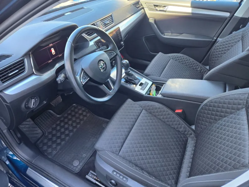 Škoda Superb 2.0 TDI DSG,Navi,LED