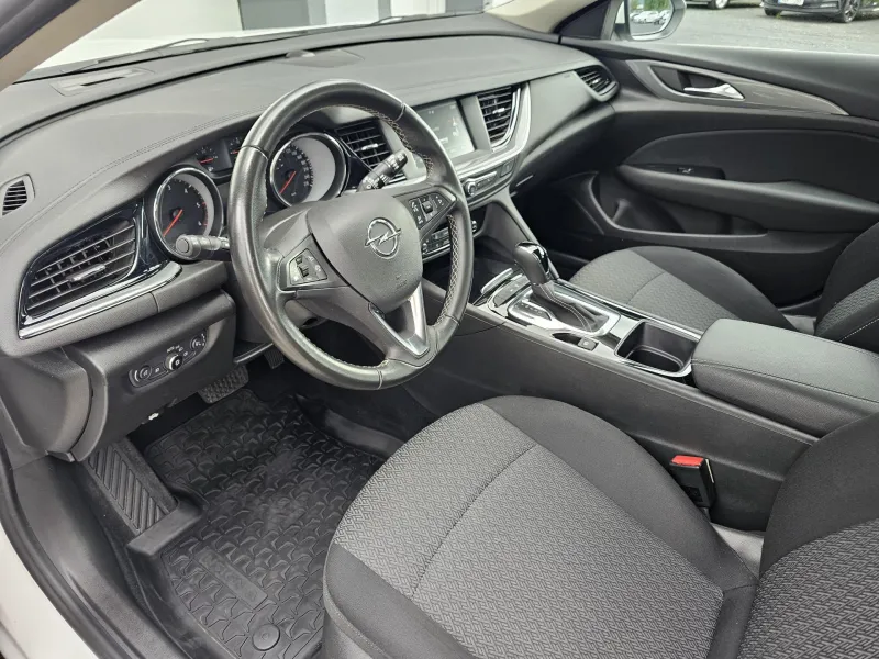 Opel Insignia 2.0CDTi 125kW Automat ČR NOVÉ
