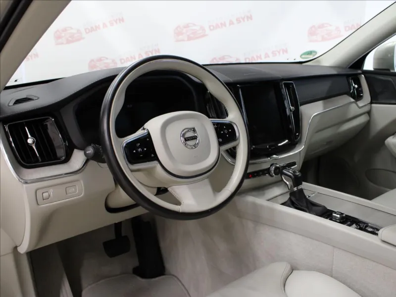 Volvo XC60 2,0 D4 Inscription 1.majitel