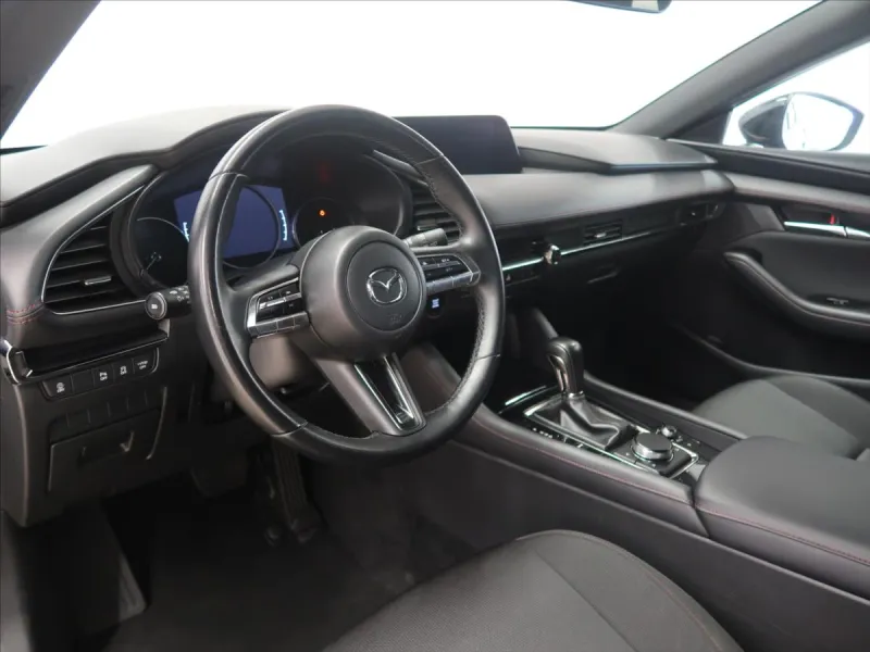 Mazda 3 2,0 Skyactiv-G Automat "Homura"