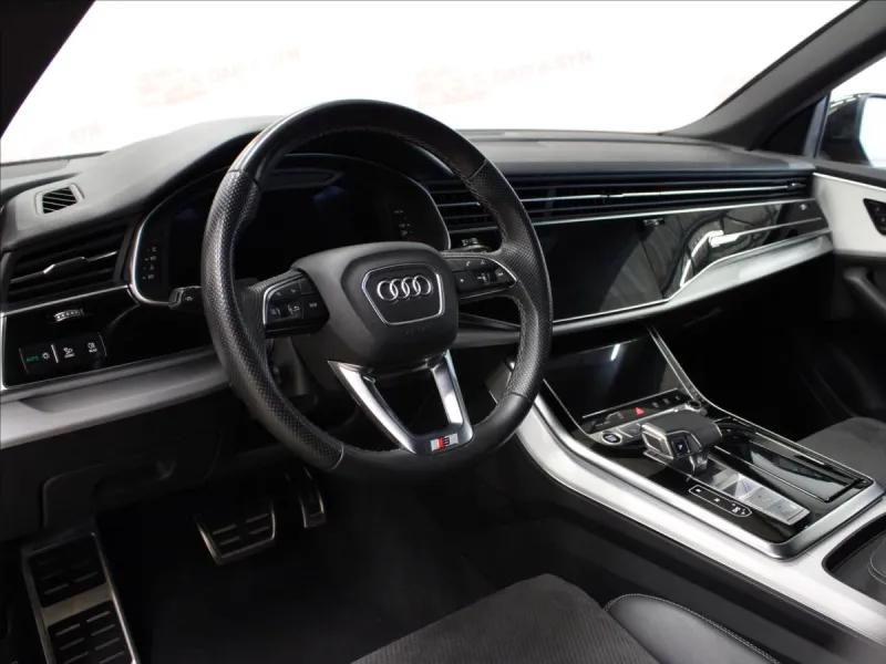 Audi Q8 3,0 50 TDI Quattro S-LINE CZ