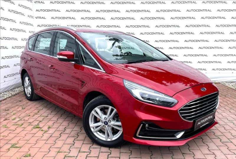 Ford S-MAX 2,0 Ecoblue,140kW,Titanium,AUT,ČR,1.maj.