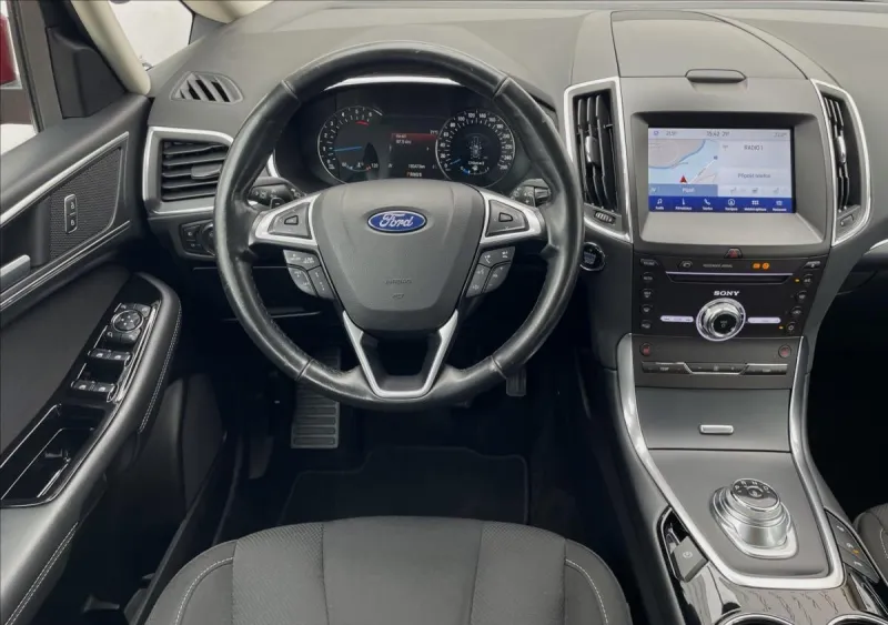 Ford S-MAX 2,0 Ecoblue,140kW,Titanium,AUT,ČR,1.maj.