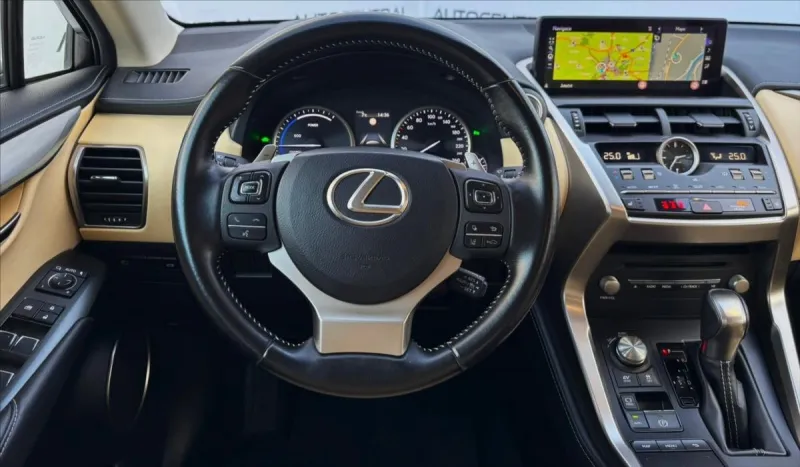 Lexus NX 300h 2,5 i,1.maj.,ČR,DPH,Po serivsu