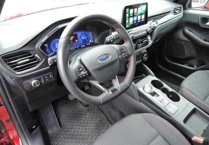 Ford Kuga, 1,5 Aut. ST Line 4x4 DPH, 27 000 km