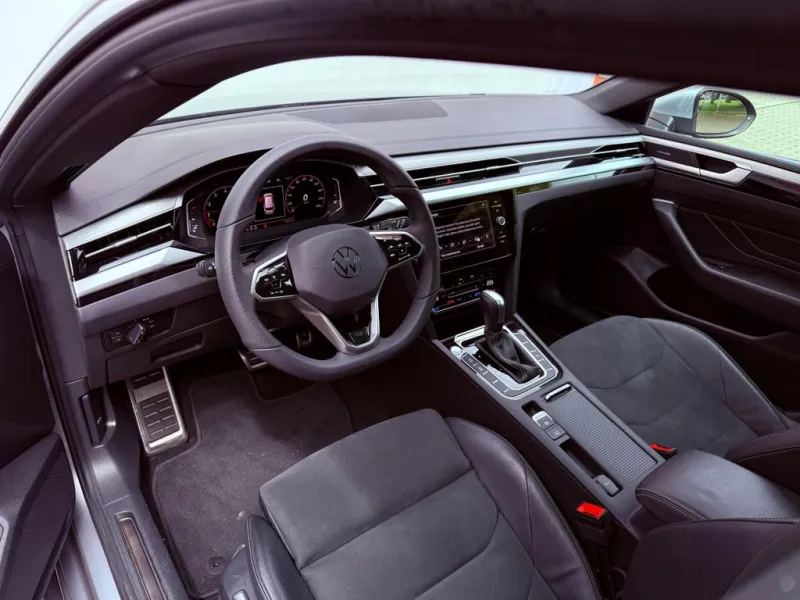 Volkswagen Arteon 2.0 TSi 4Motion DSG R-line, ČR, 1.Maj, Serviska