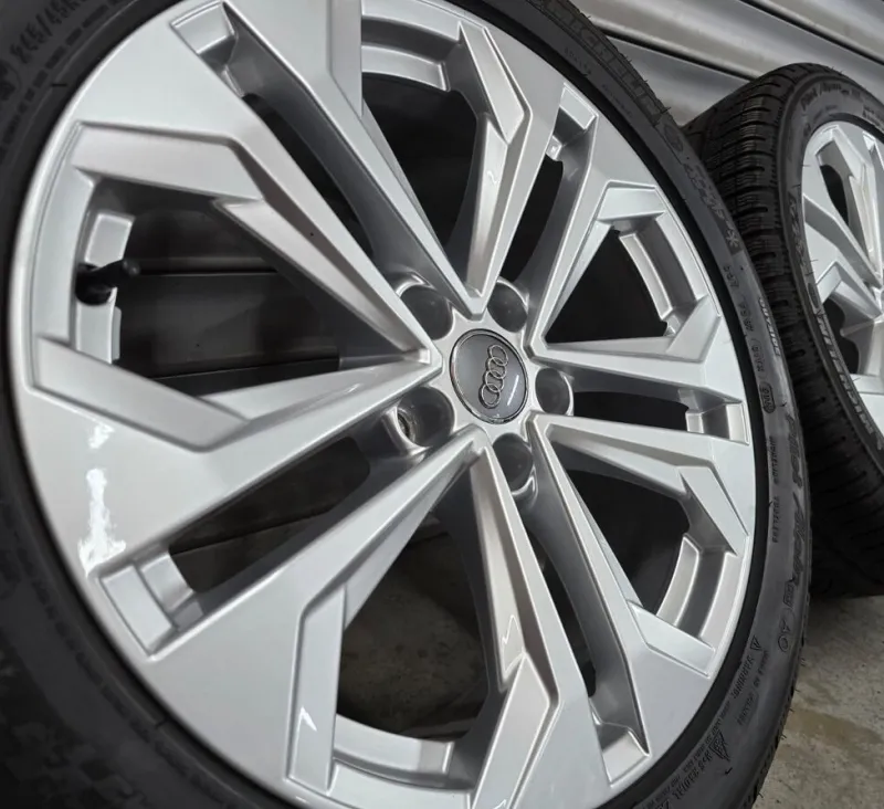 Zimní sada alu kol Audi A4 b9 R18