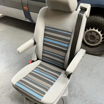 VW T5 California otočná sedadla