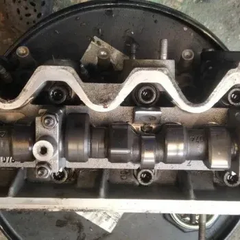 VW Crafter 2,5 tdi - hlava motoru