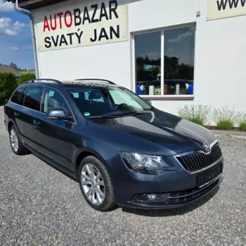 Škoda Superb 2.0 TDI Xenony,Navi